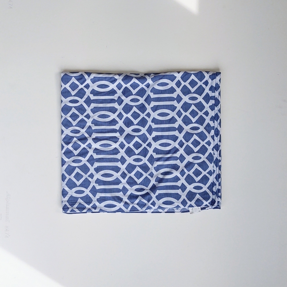 Nursing Cover - Picture 2 of 6